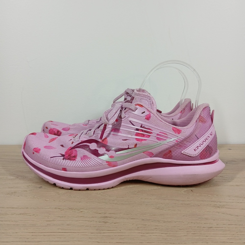 Saucony Kinvara Sneakers Mens 7.5 Pink Floral Lace Up Running Athletic